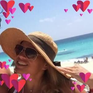 Meet your Posher, Jacqueline